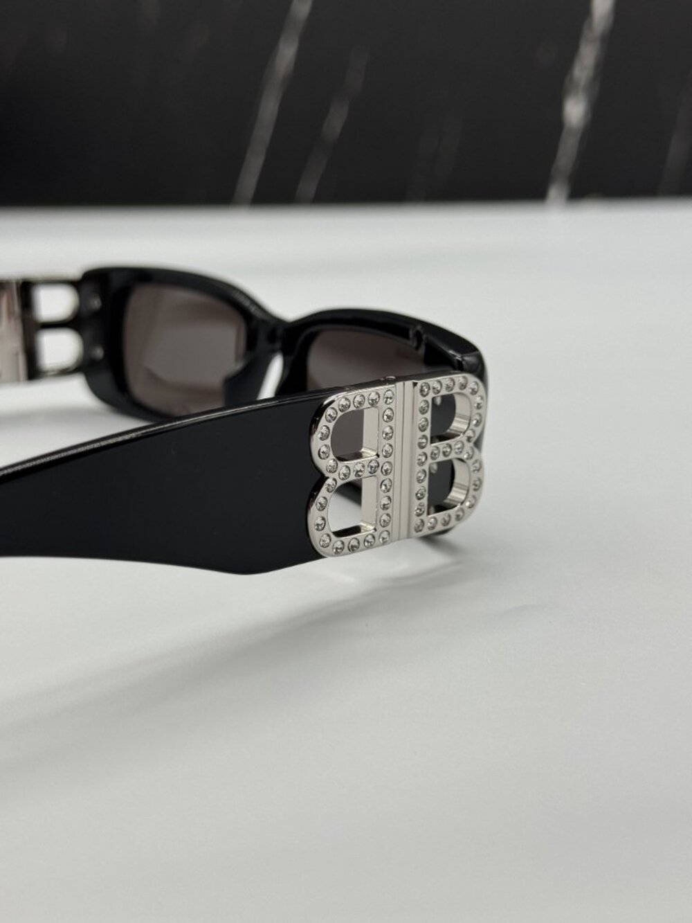 NEW BALENCIAGA BB0096S 017 BLACK RECTANGLE UNISEX SUNGLASSES BALENCIAGA EYEWEAR - Picture 6 of 9